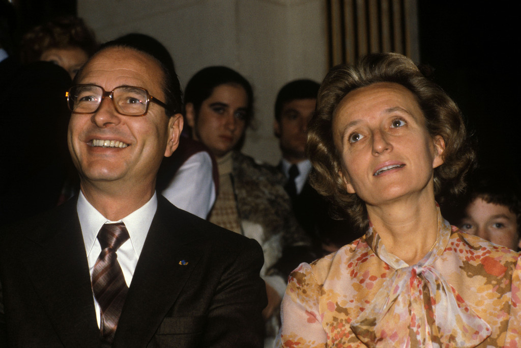 REMISE DE LA MEDAILLE D'ARGENT DE LA VILLE DE PARIS JACQUES CHIRAC BERNADETTE CHIRAC